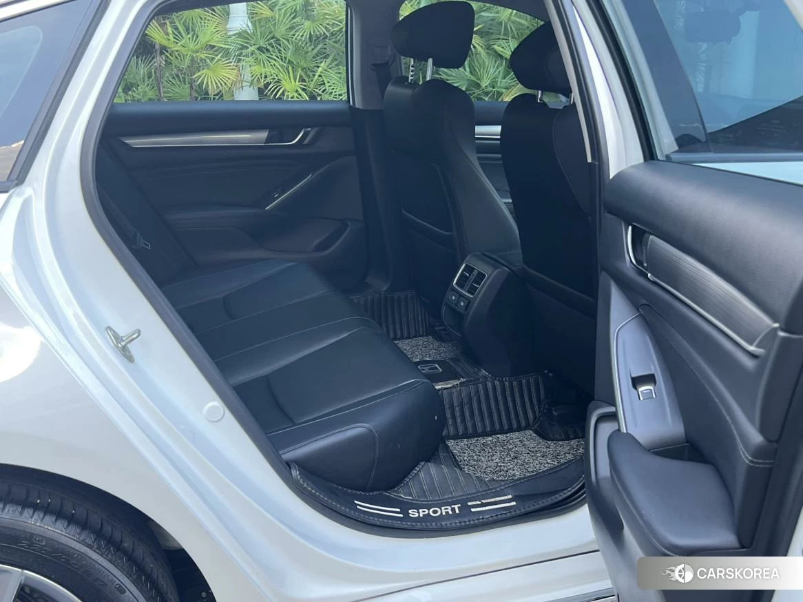 Honda Accord id 4493278 из Китая 8
