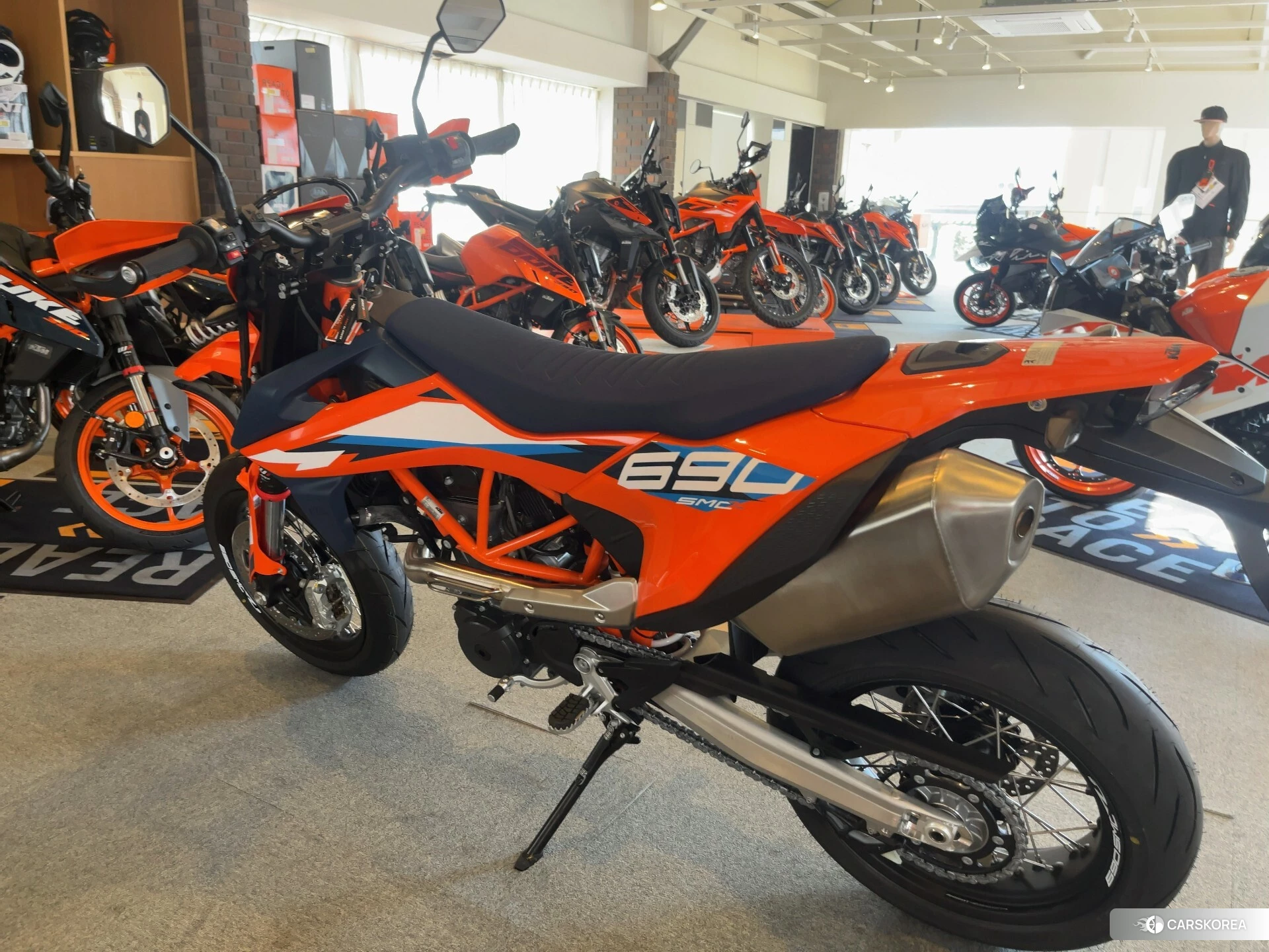 KTM 690 SMC R id 4348046 из Японии 6