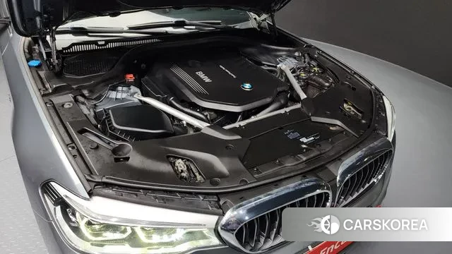 BMW 5 Series (G30) id 3429347 из Кореи 16