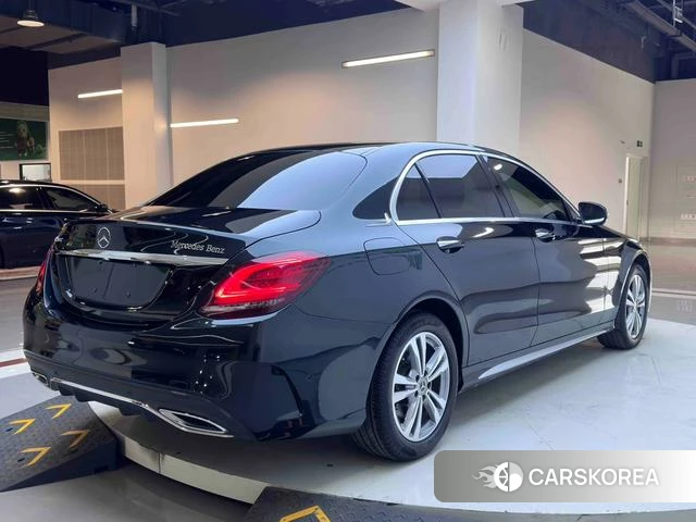 Mercedes-Benz Class C id 4290911 из Китая 17