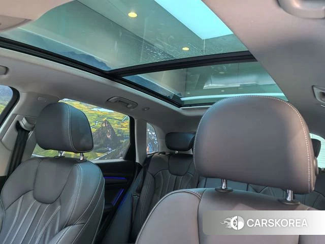 Audi Q5L id 4215606 из Китая 9