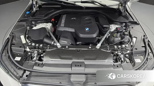 BMW 5 Series (G60) id 3057813 из Кореи 16