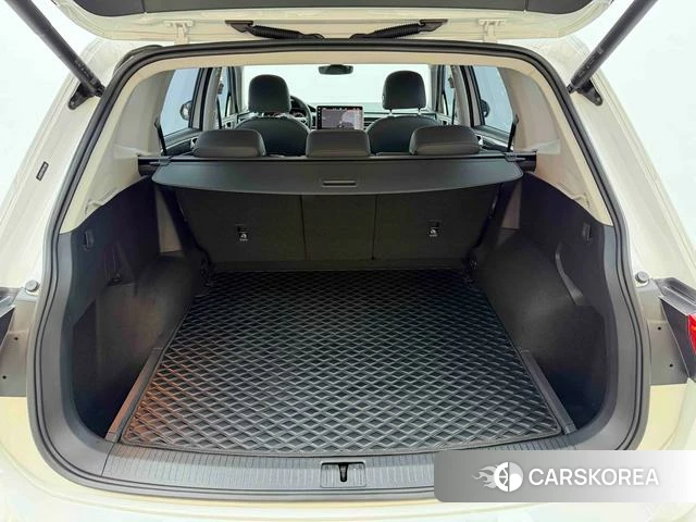 Volkswagen Tiguan L id 3857280 из Китая 26