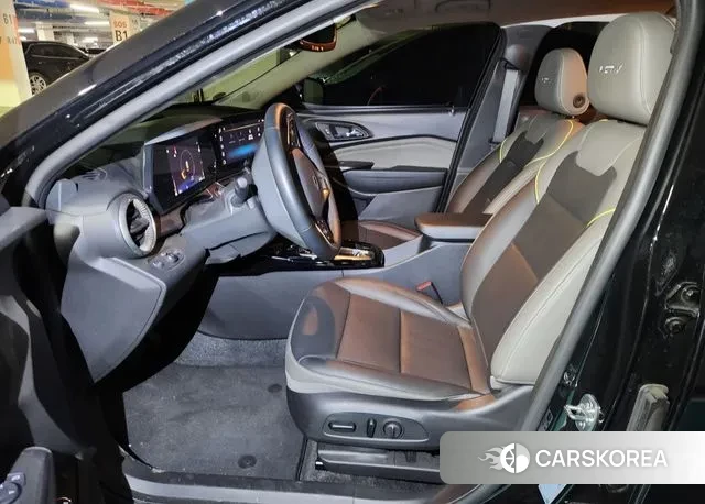 Chevrolet (GM Daewoo) Trax Crossover 2023 Черный из Кореи, фото 6