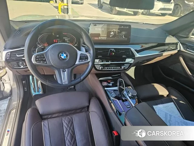 BMW 5 Series (G30) id 3721493 из Кореи 8