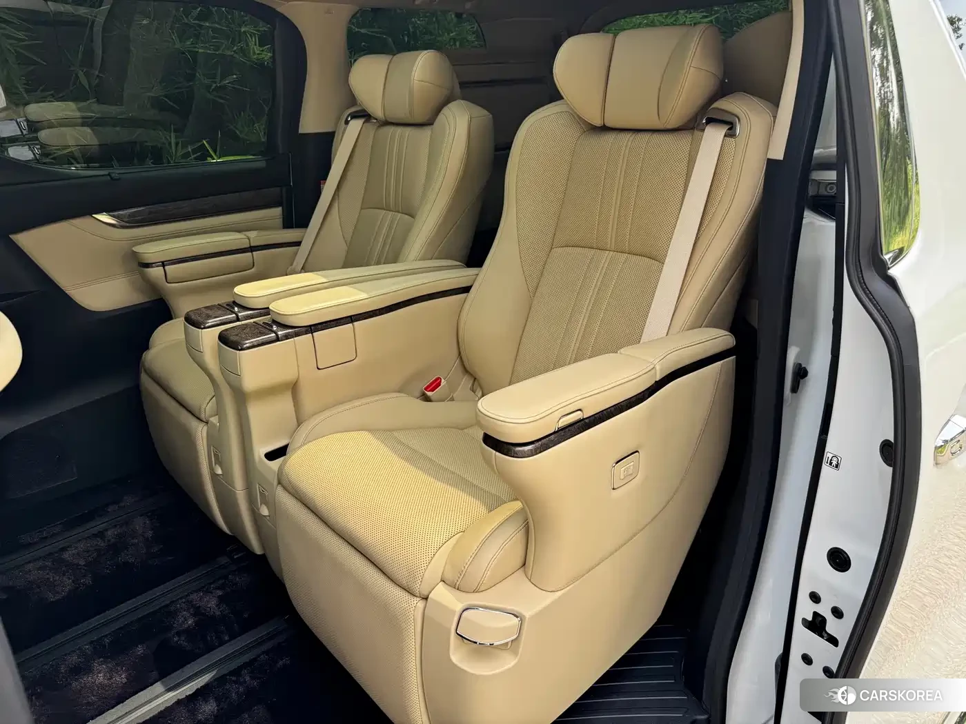 Toyota Elfa id 4679866 из Китая 15