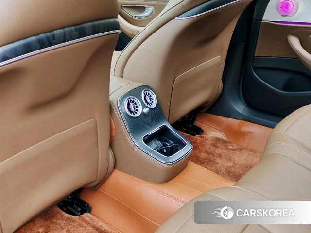 Mercedes-Benz E-class id 4264907 из Китая 7