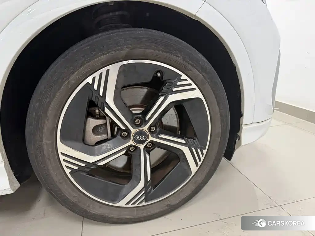 Audi Q4 e-tron id 4669431 из Китая 24