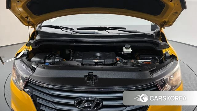 Hyundai The New Grand Starex id 4543405 из Кореи 16