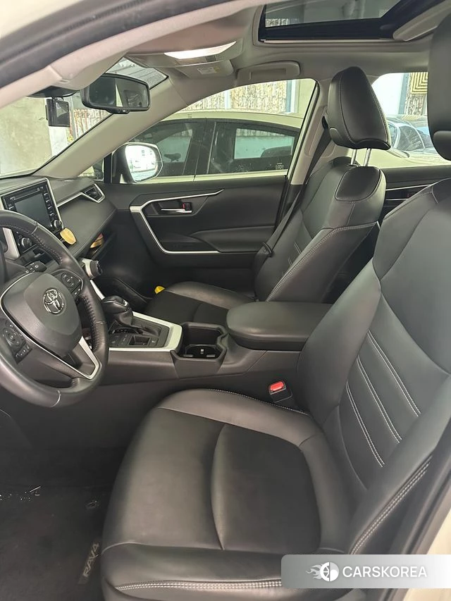 Toyota RAV4 5th Generation 2022 Белый из Кореи, фото 6