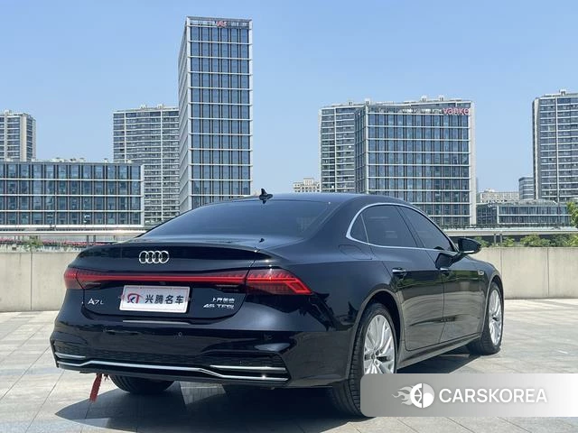 Audi A7L id 4206989 из Китая 12