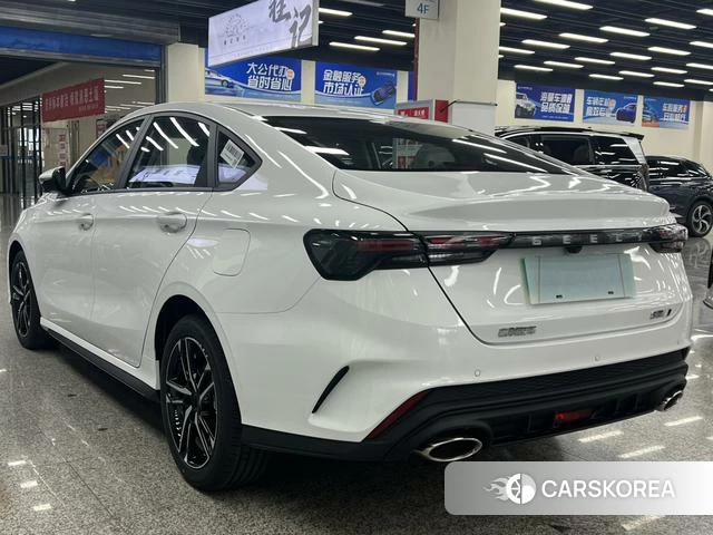 Geely Automobile Binrui 2026 Белый из Китая, фото 6