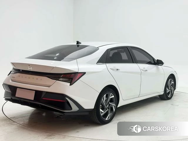Hyundai Elantra id 4290704 из Китая 20