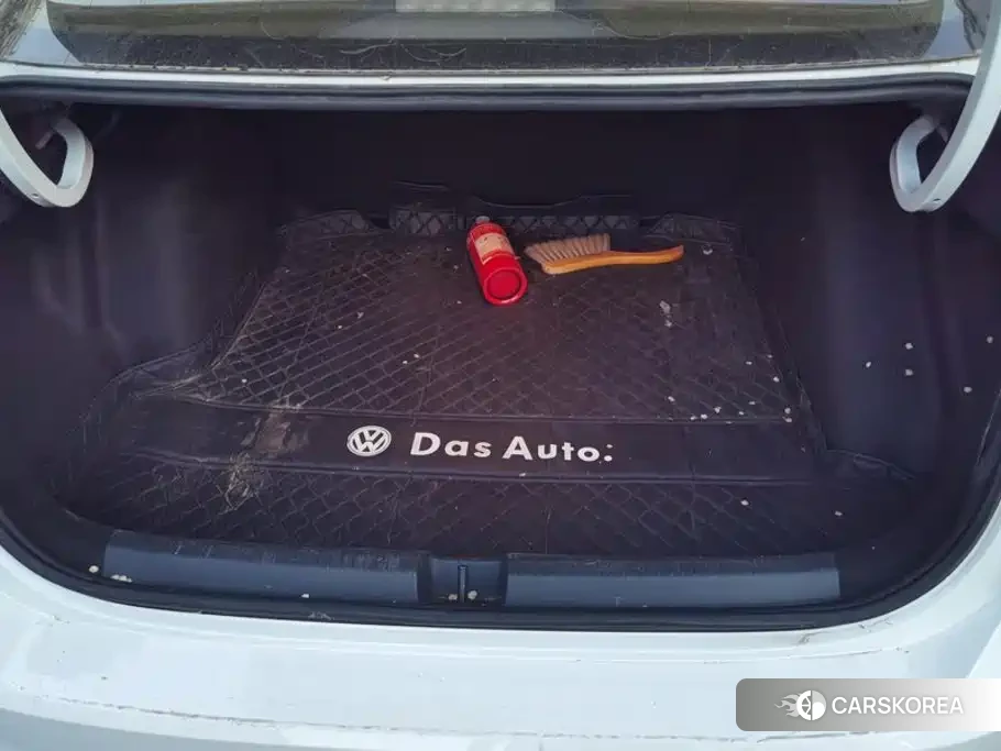 Volkswagen Lavida id 4679771 из Китая 12
