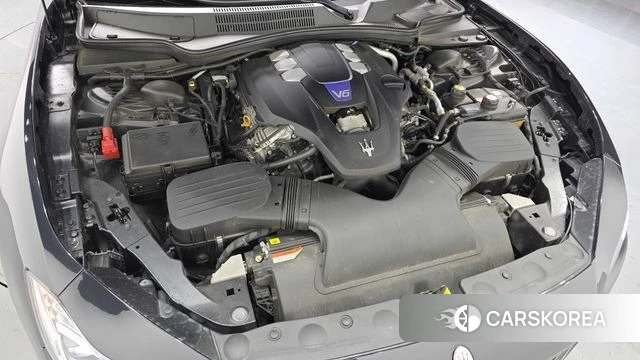 Maserati Ghibli id 4662346 из Кореи 16
