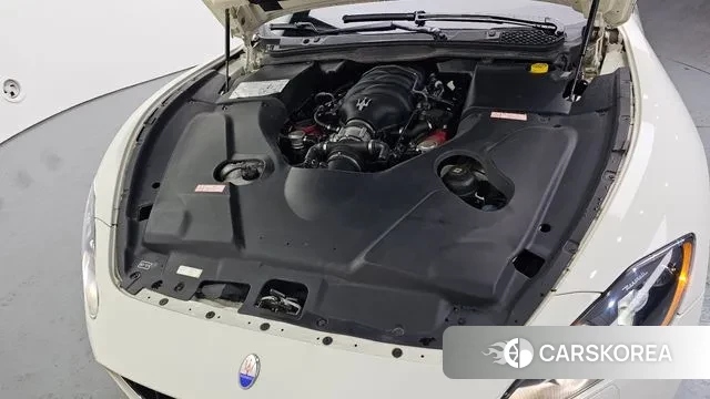 Maserati GranTurismo id 3651638 из Кореи 16