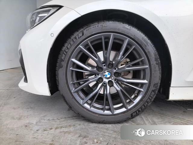 BMW 3 series id 4273508 из Китая 9