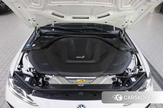 BMW i4 id 3695282 из Кореи 16