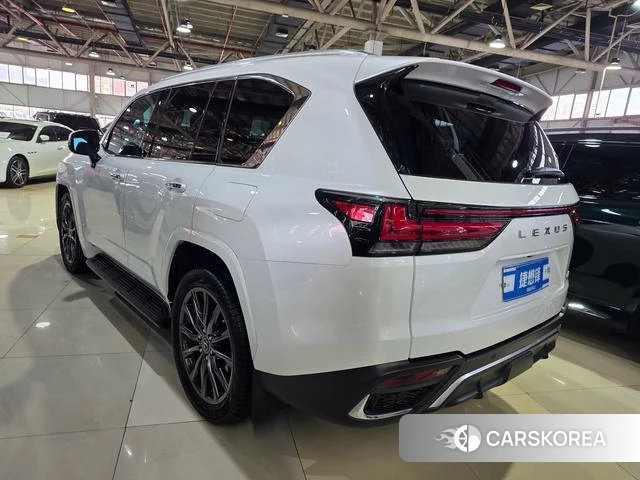 Lexus LX id 4272283 из Китая 20