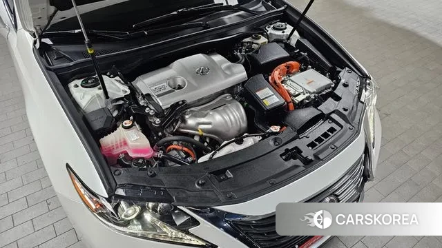 Lexus New ES300h id 3574211 из Кореи 16