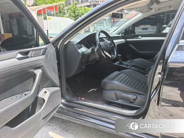 Volkswagen Magotan id 4300387 из Китая 8
