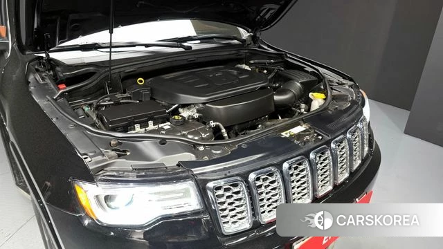 Jeep Grand Cherokee id 4284550 из Кореи 16