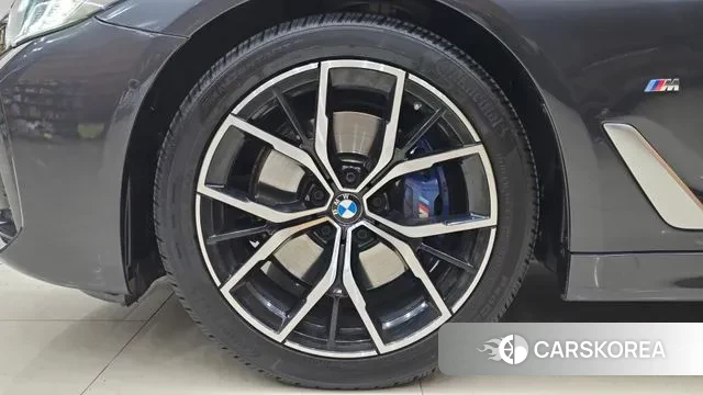 BMW 5 Series (G30) id 3395729 из Кореи 16