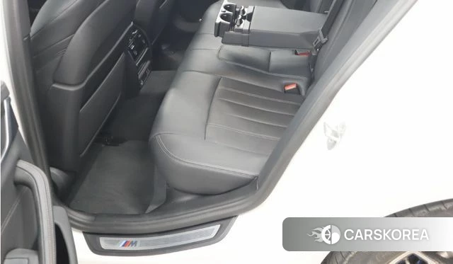 BMW 5 Series (G30) 2023 Белый из Кореи, фото 6