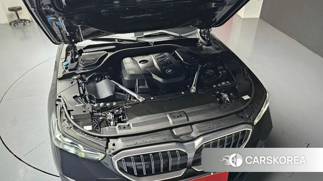 BMW 5 Series (G60) id 3817323 из Кореи 16