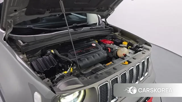 Jeep Renegade id 3138941 из Кореи 16