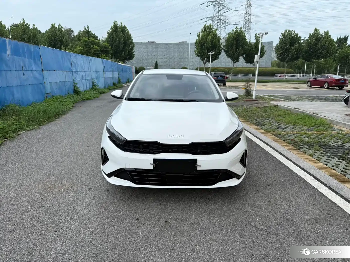 Kia K3 2023 Белый из Китая, фото 6