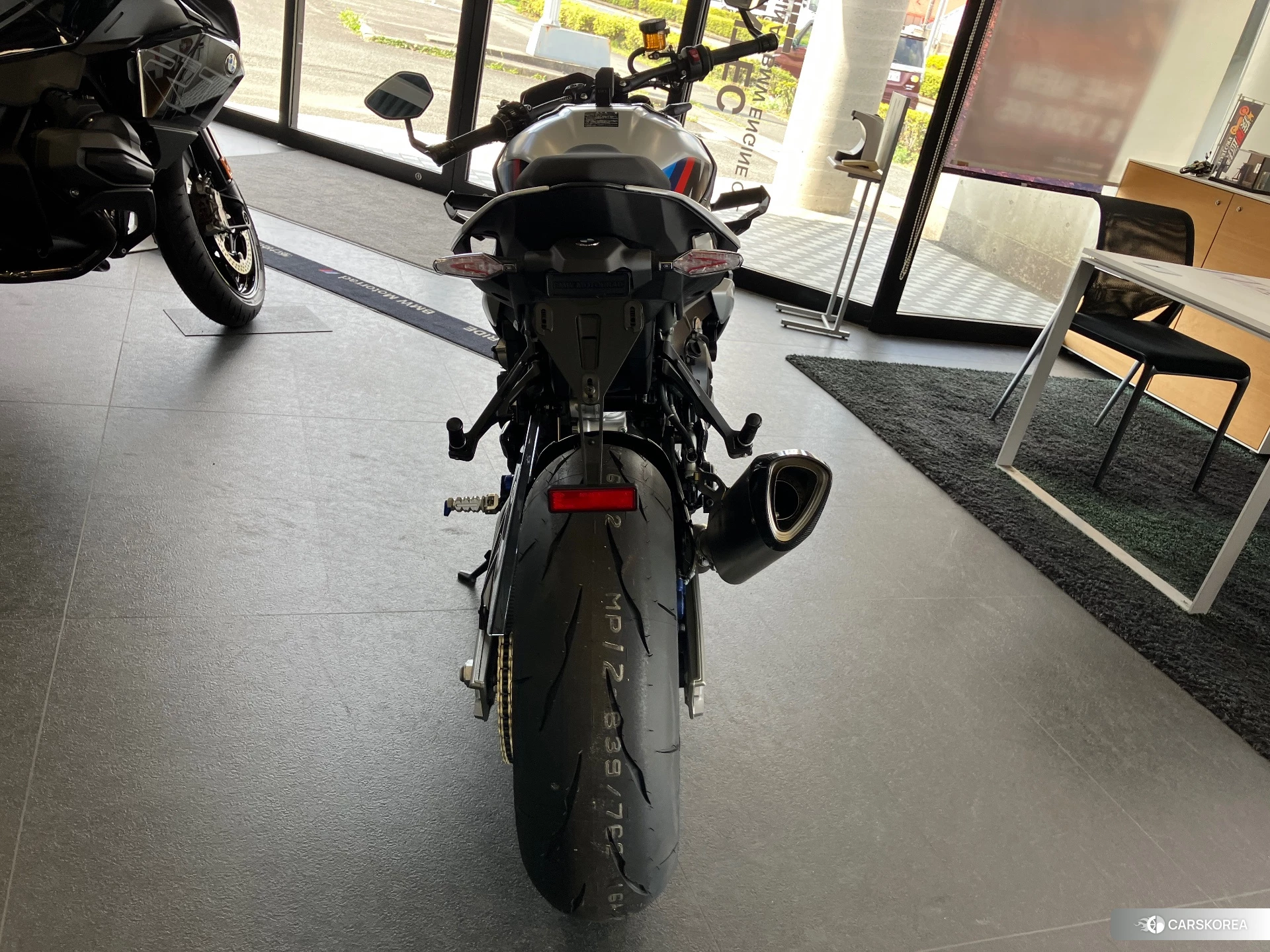 BMW M1000R id 4237414 из Японии 6