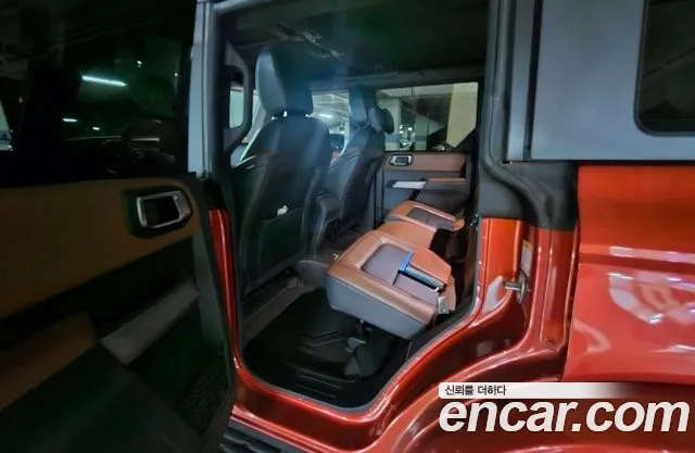 Ford Bronco 6th Generation 2022 Красный из Кореи, фото 6