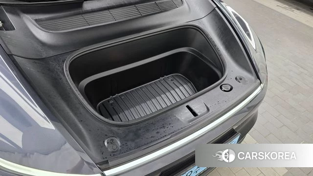 Tesla Model Y id 4584193 из Кореи 16