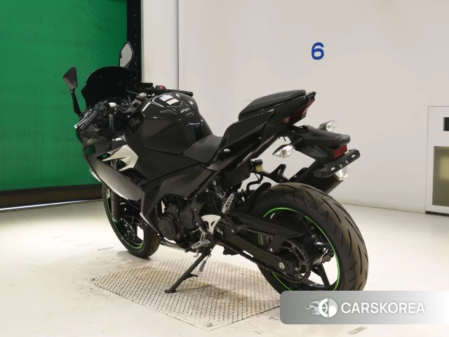 Kawasaki NINJA 400 id 4392897 из Японии 6