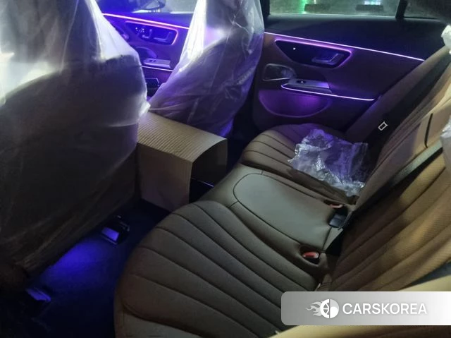 Mercedes-Benz E-Class W214 2026 Серебристо-серый из Кореи, фото 6