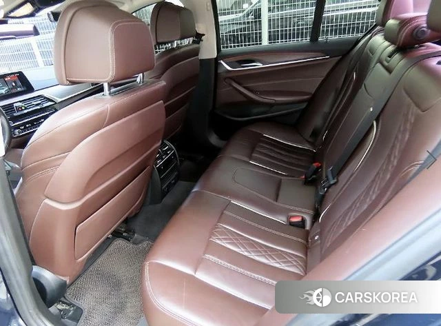 BMW 5 Series (G30) id 4197043 из Кореи 16