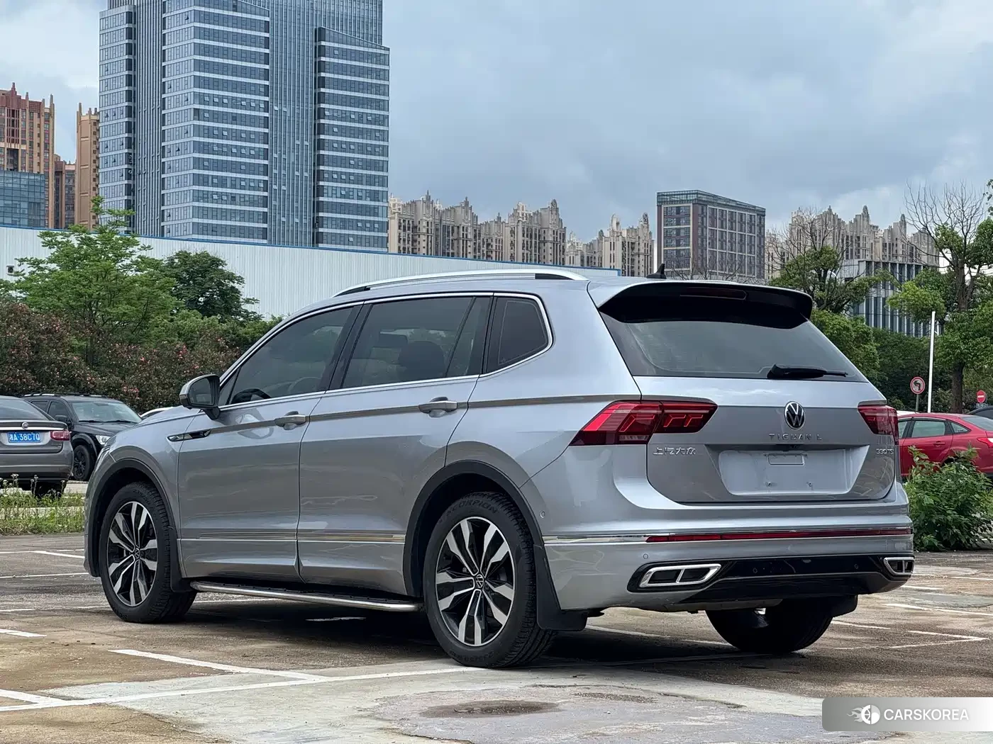 Volkswagen Tiguan L id 4653926 из Китая 7
