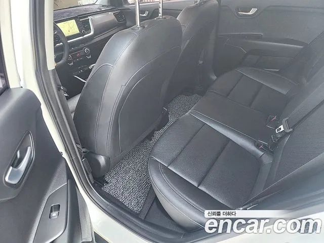 Kia Stonic id 2536561 из Кореи 15