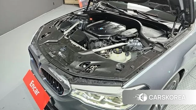 BMW 5 Series (G30) id 3312955 из Кореи 16