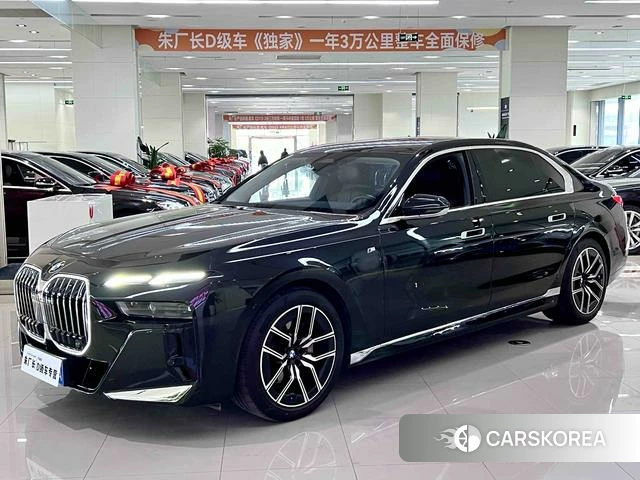 BMW 7 series 2023 Черный из Китая, фото 6