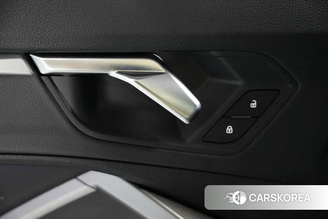 Audi Q3 id 4210848 из Китая 17