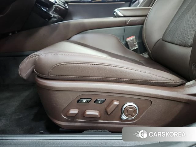Hyundai Grandeur (GN7) id 4017939 из Кореи 16