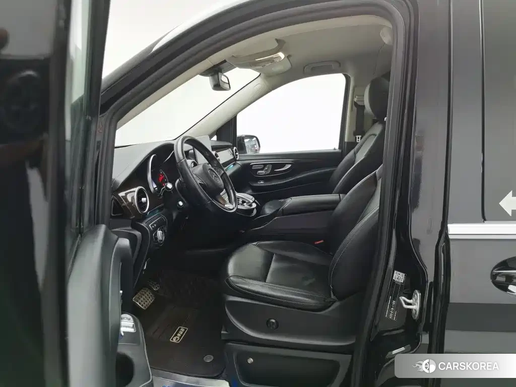 Mercedes-Benz V-Class id 4600924 из Китая 20