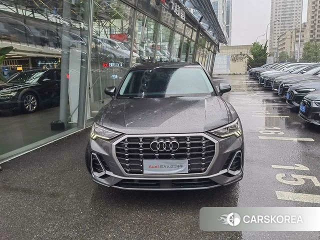 Audi Q3 2021 Темно-серый из Китая, фото 6