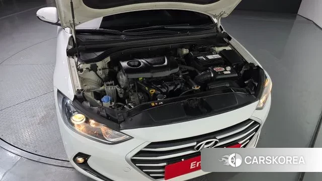 Hyundai Avante AD id 3641626 из Кореи 16