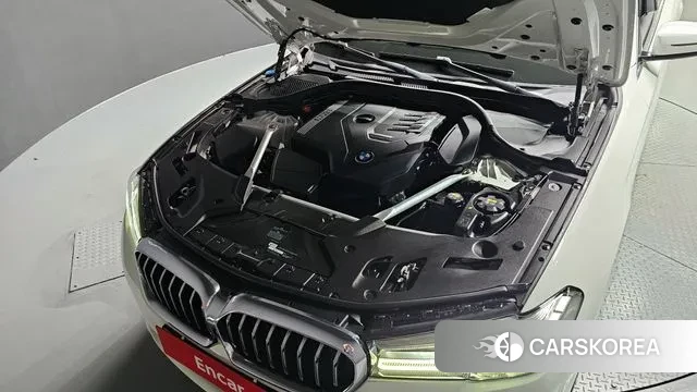 BMW 5 Series (G30) id 3192491 из Кореи 16