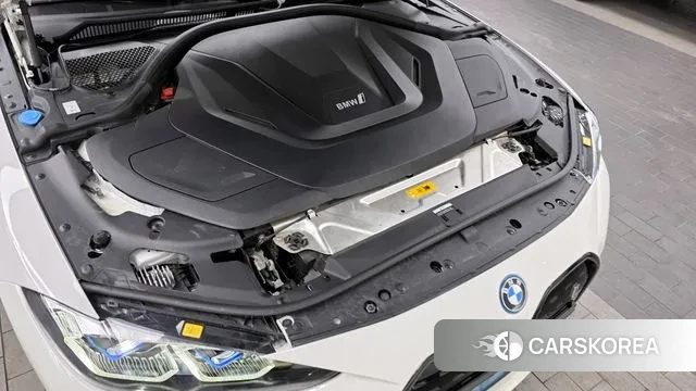 BMW i4 id 3497429 из Кореи 16