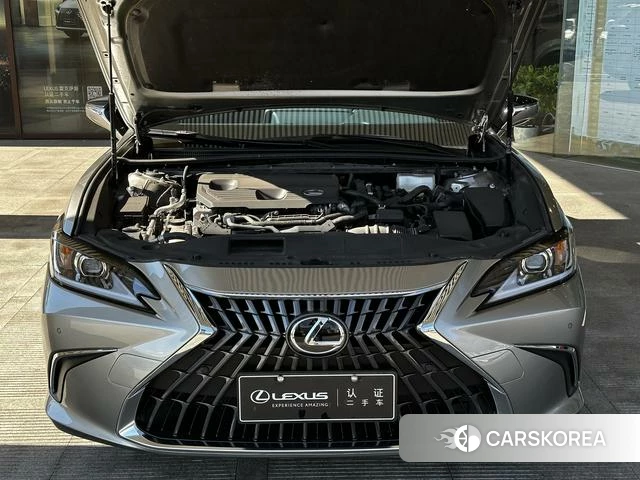 Lexus ES id 4259219 из Китая 9