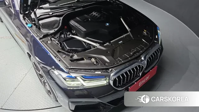 BMW 5 Series (G30) id 3447518 из Кореи 16